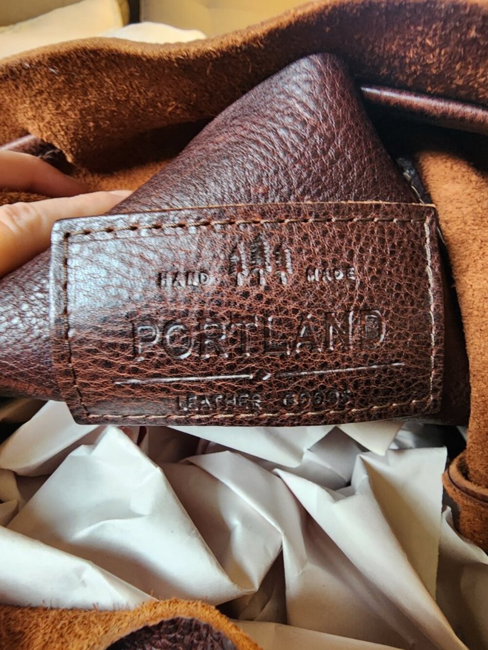 Portland leather goods bucket bag - Picture 3 of 3